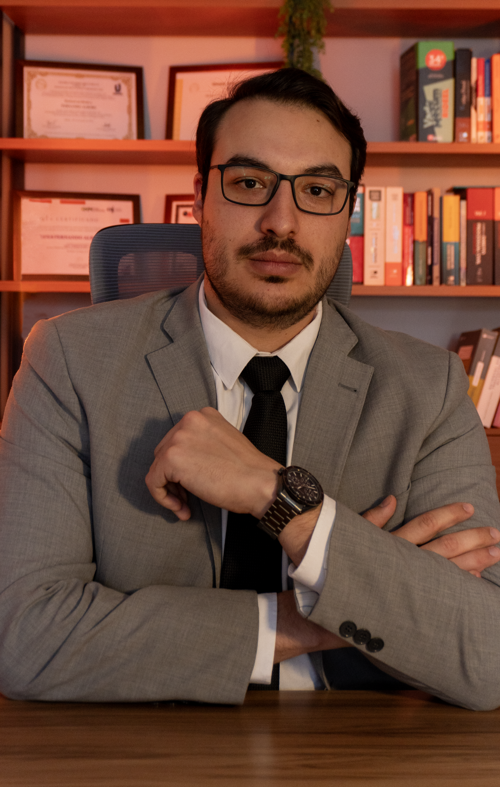 Dr. Fernando Albors